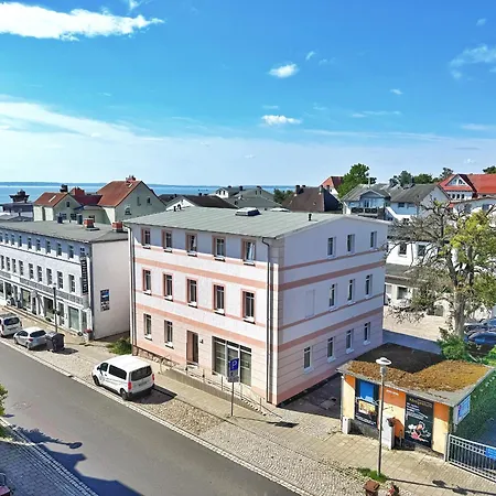 Hafenmeister Bjoern - Grosszuegiges Wohngefuehl Ueber Den Daechern Von Apartament Sassnitz