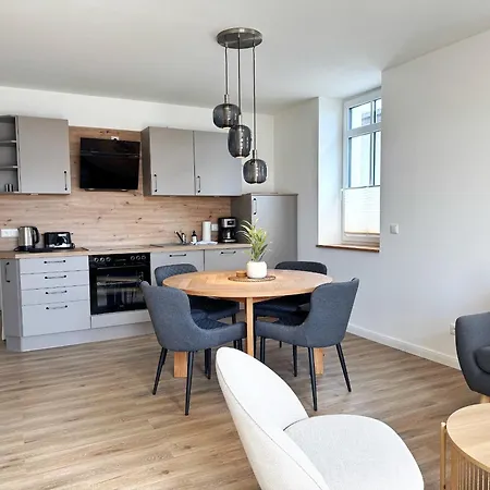 Hafenmeister Bjoern - Grosszuegiges Wohngefuehl Ueber Den Daechern Von Apartament Sassnitz